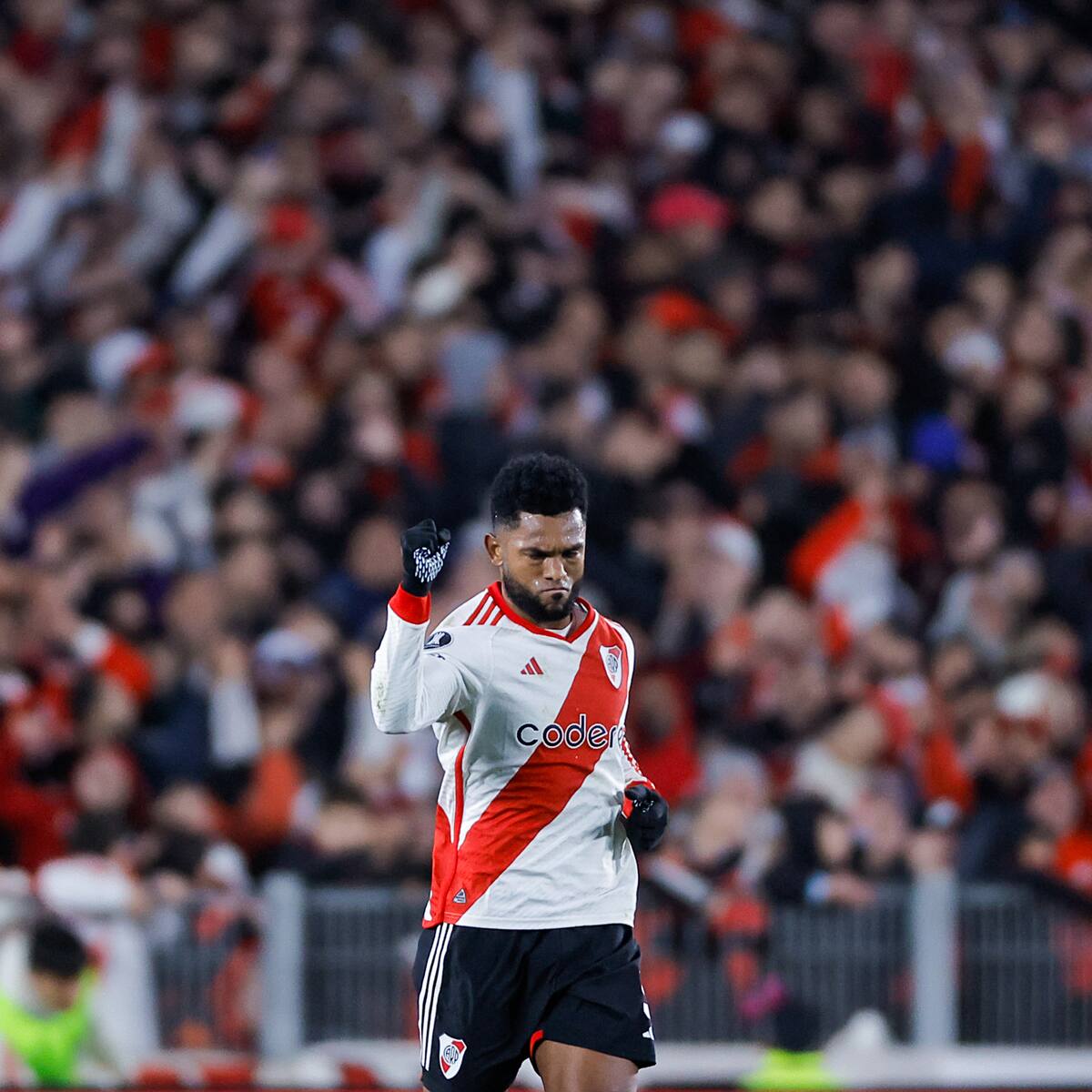 VIDEO | Borja pone a soñar a River en Copa Libertadores, tras grosero error de Portilla