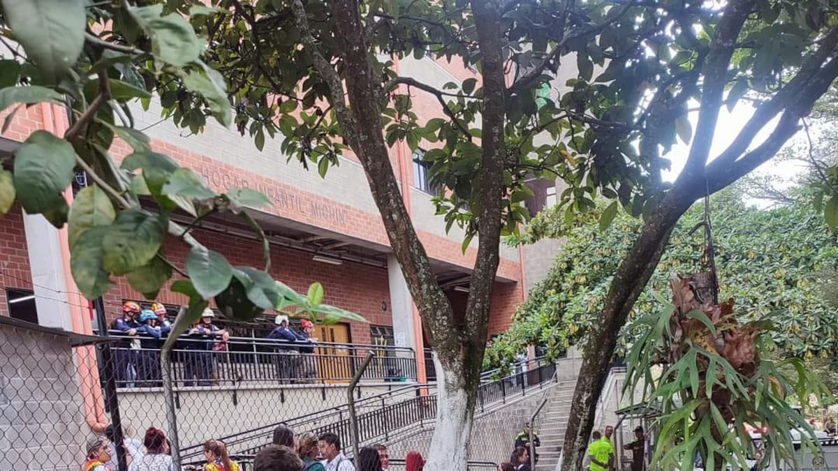 Desplome de un cielo falso ocasionó la muerte a un menor y heridas a otros dos en Envigado
