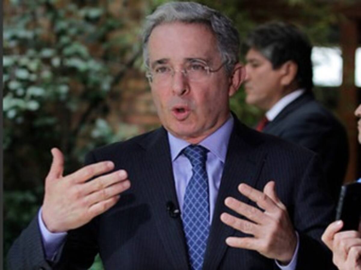 Gobierno ecuatoriano desmiente declaraciones de Uribe sobre destino del buque norcoreano
