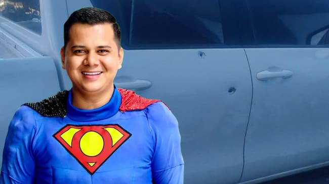 Superman, el “tapa huecos”, en Cúcuta, fue atacado a bala en Cúcuta. / Foto: Cortesía.
