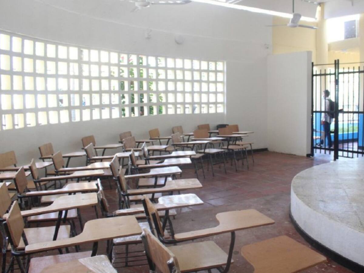 Entregan aulas y baños renovados en un colegio de Pasacaballos en Cartagena