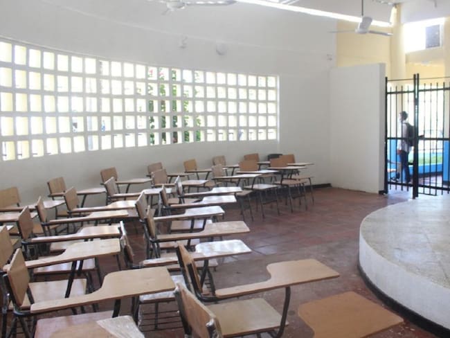 Entregan aulas y baños renovados en un colegio de Pasacaballos en Cartagena