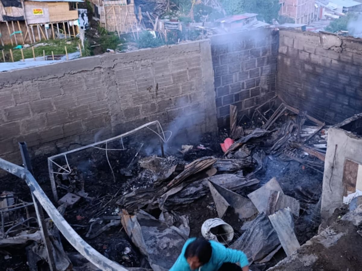 20 Familias damnificadas por incendio en Armenia, quedamos con lo que teníamos puesto: afectada