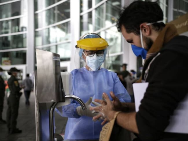 Acción de tutela de santandereano obliga PCR en aeropuertos