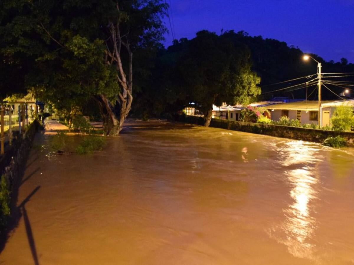 Habitantes de siete municipios de Antioquia, afectados por inundaciones