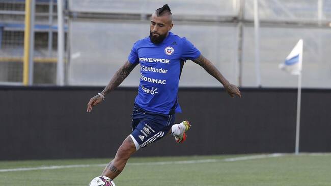 Arturo Vidal entrenando con la Selección de Chile en 2021