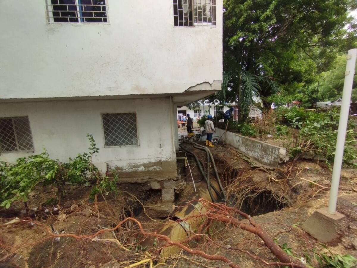 Acuacar realiza informe técnico sobre casas construidas encima de tuberías de acueducto