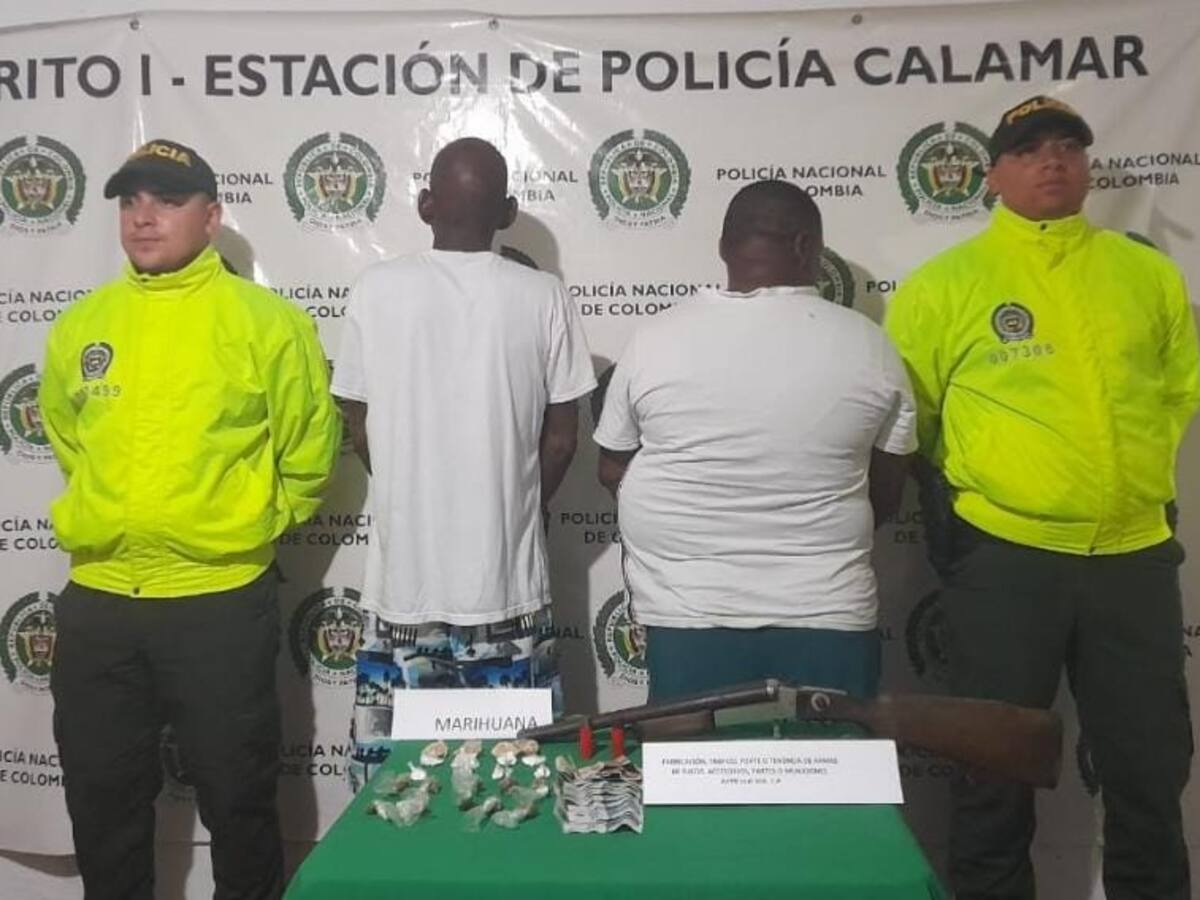 Dos hombres fueron sorprendidos con droga, un arma de fuego y dinero en Calamar