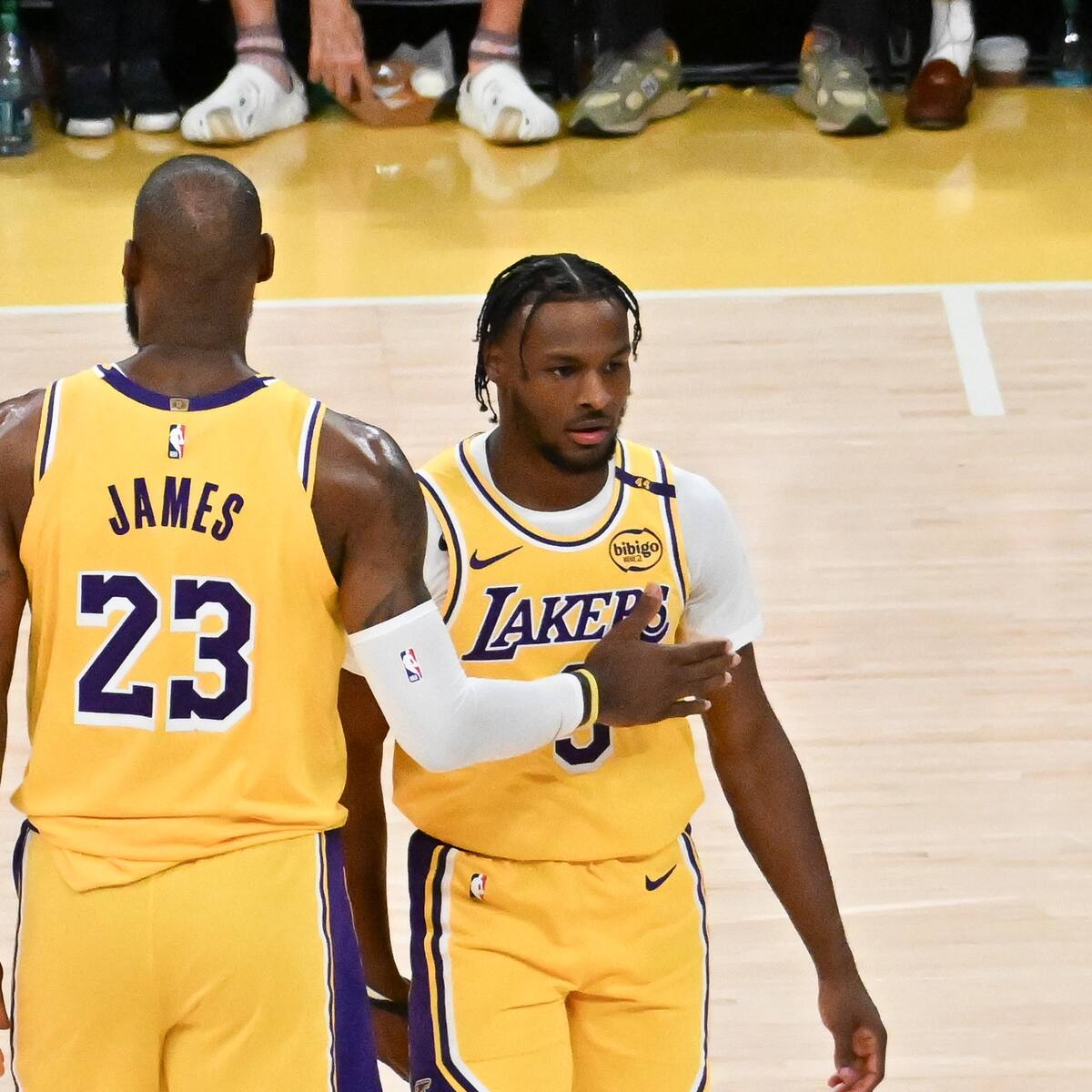 LeBron James y su hijo Bronny hacen historia: Primer dúo padre-hijo que juega en la NBA