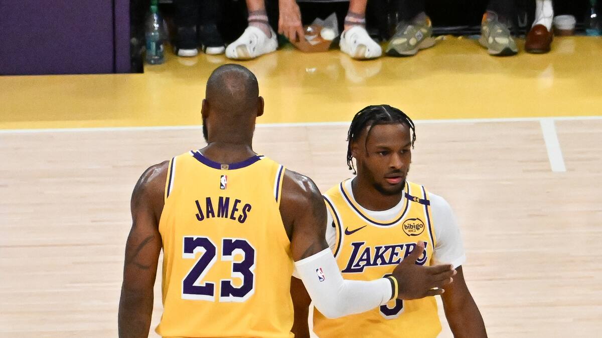 LeBron James y su hijo Bronny hacen historia: Primer dúo padre-hijo que juega en la NBA