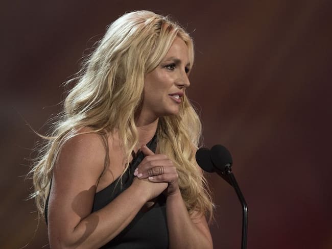 Britney Spears ingresa a clínica mental angustiada por salud de su padre