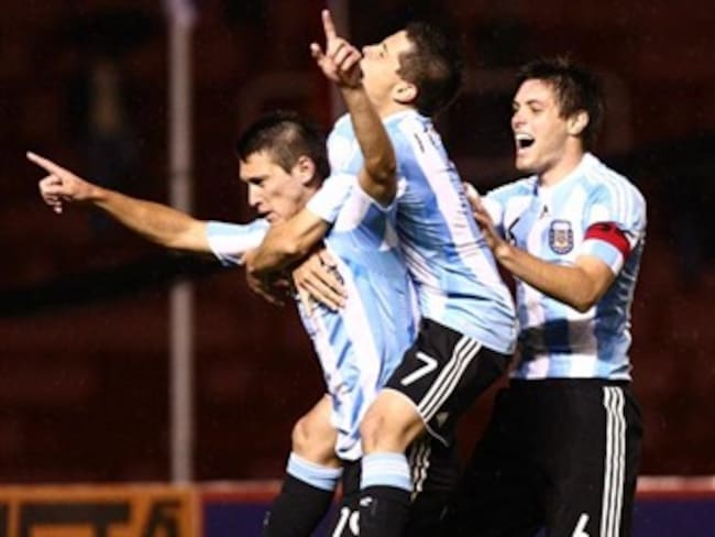 Argentina asegura primer lugar del grupo A en el Juventud de América
