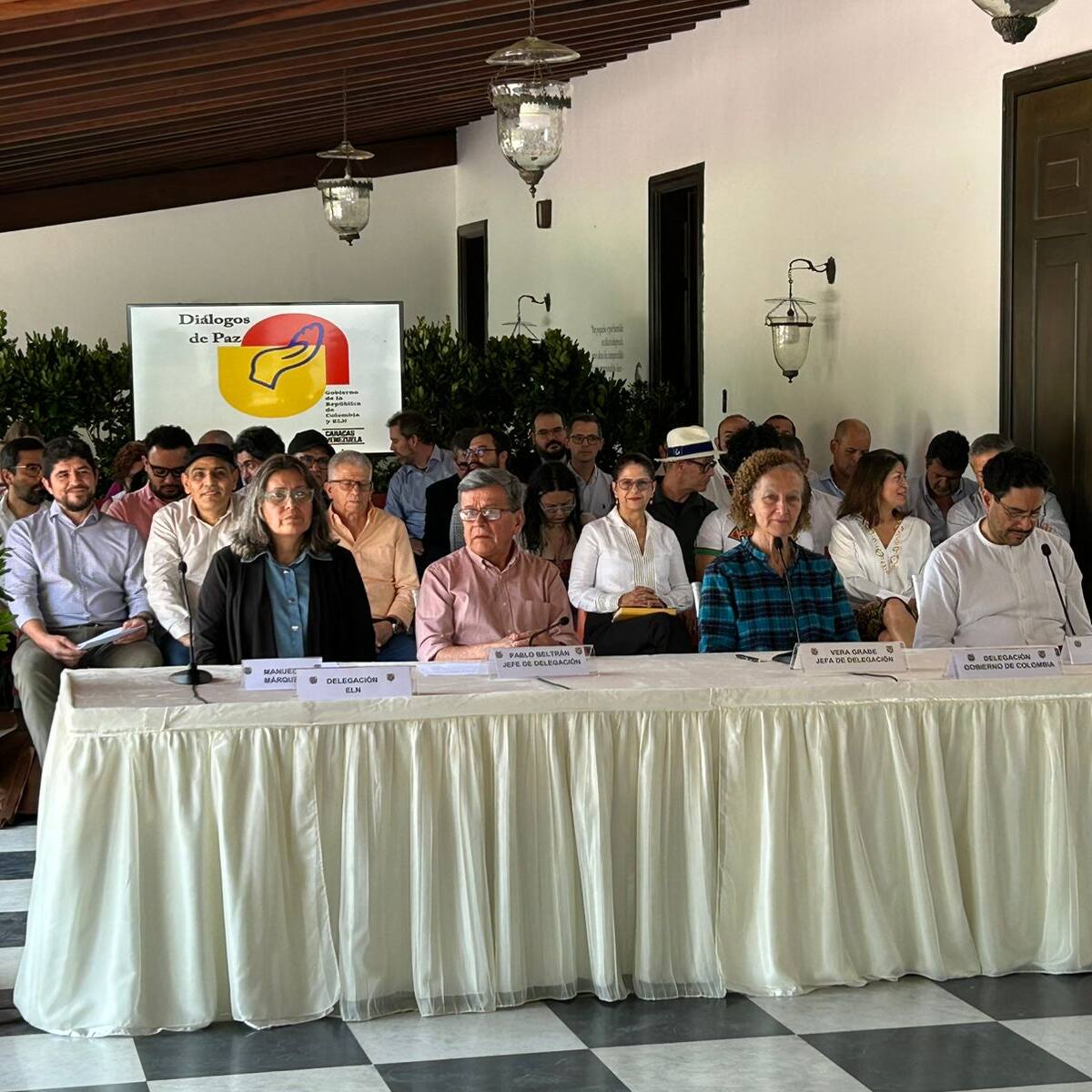 ELN quiere reunirse con el equipo negociador de paz del Gobierno