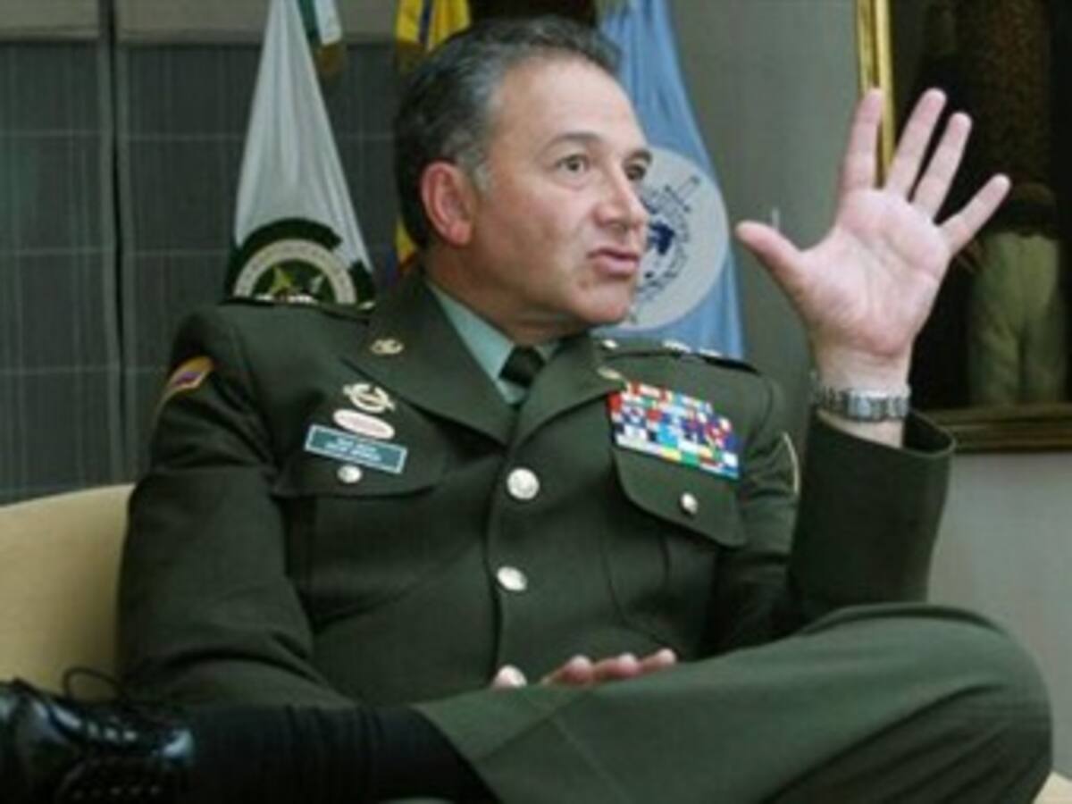 General Naranjo dice que alias 'Don Mario' le pidió perdón por las falsas acusaciones que hizo contra él