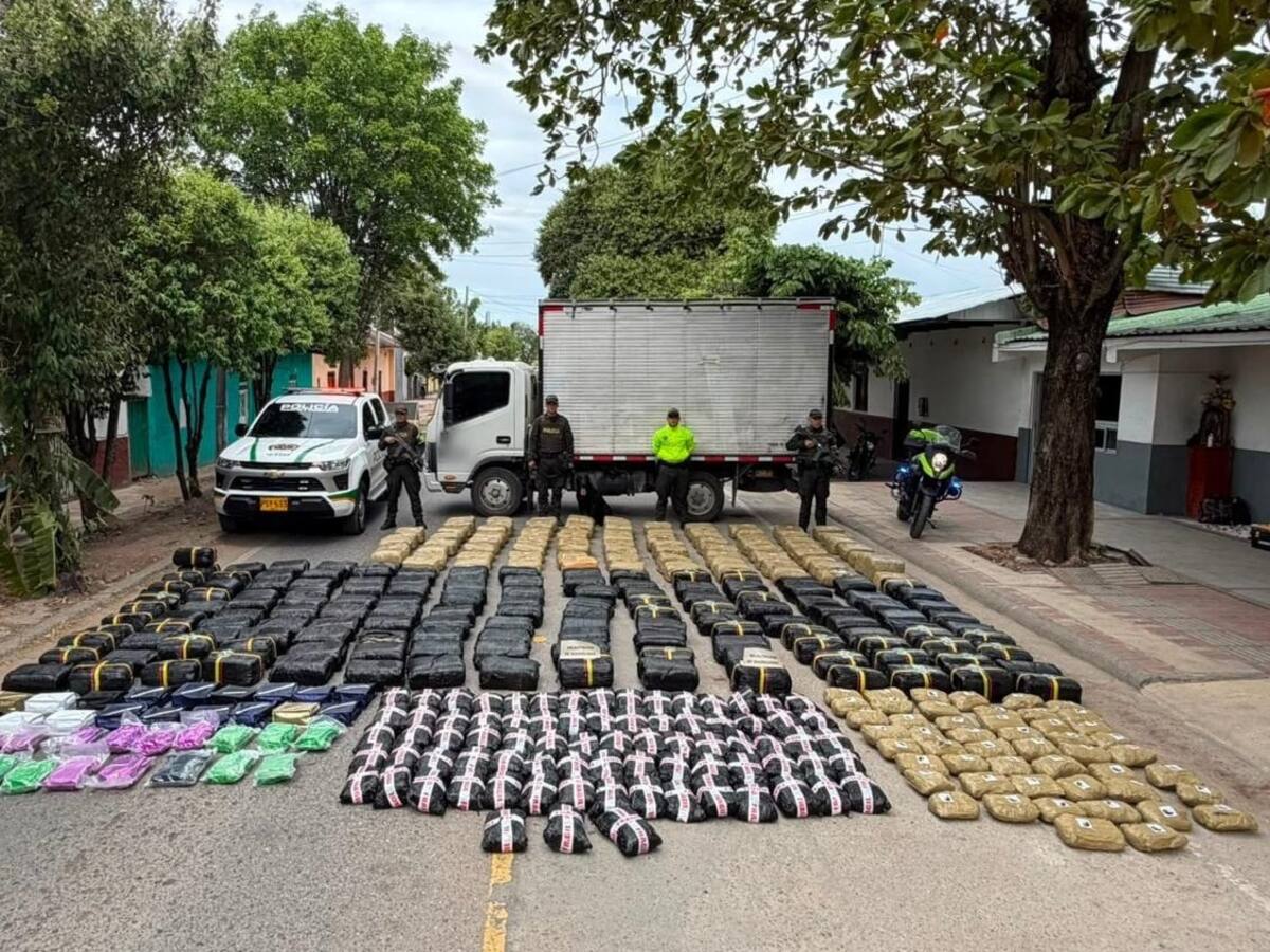 Interceptan más de una tonelada de marihuana tras una persecución en vías del Tolima