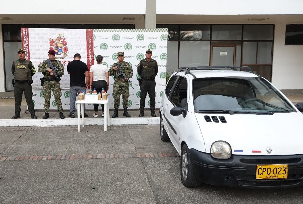 Encontraron los 12 kilogramos de pasta base de coca oculta en el tanque de la gasolina.