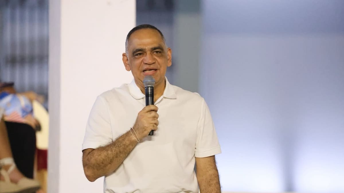 Alcalde de Santa Marta, Carlos Pinedo, sancionado con 10 días de arresto por desacato judicial