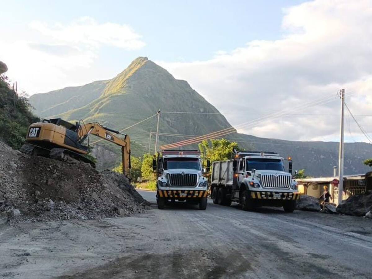 Al menos veinte derrumbes ha removido Invias en la vía Panamericana Pasto-Mojarras