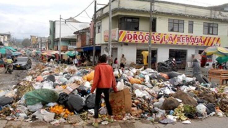 Recicladores advierten sobre posible caos con las basuras en Bogotá