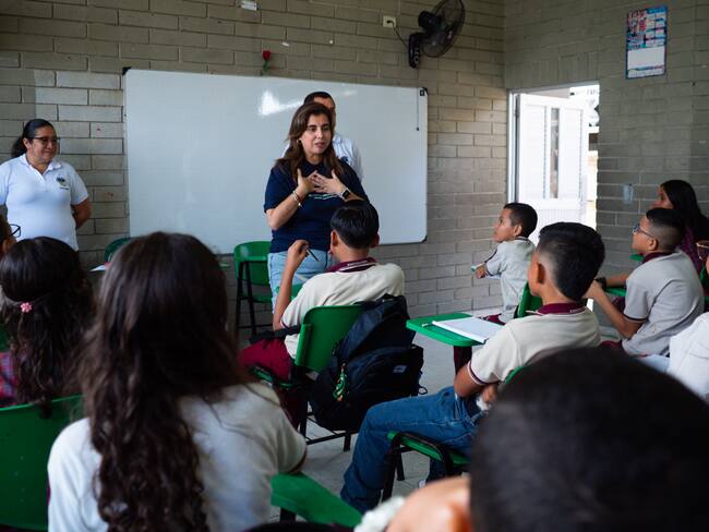 Estudiantes de colegios públicos en Barranquilla retoman clases este martes