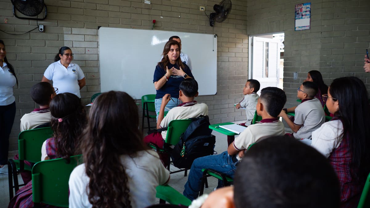 Estudiantes de colegios públicos en Barranquilla retoman clases este martes