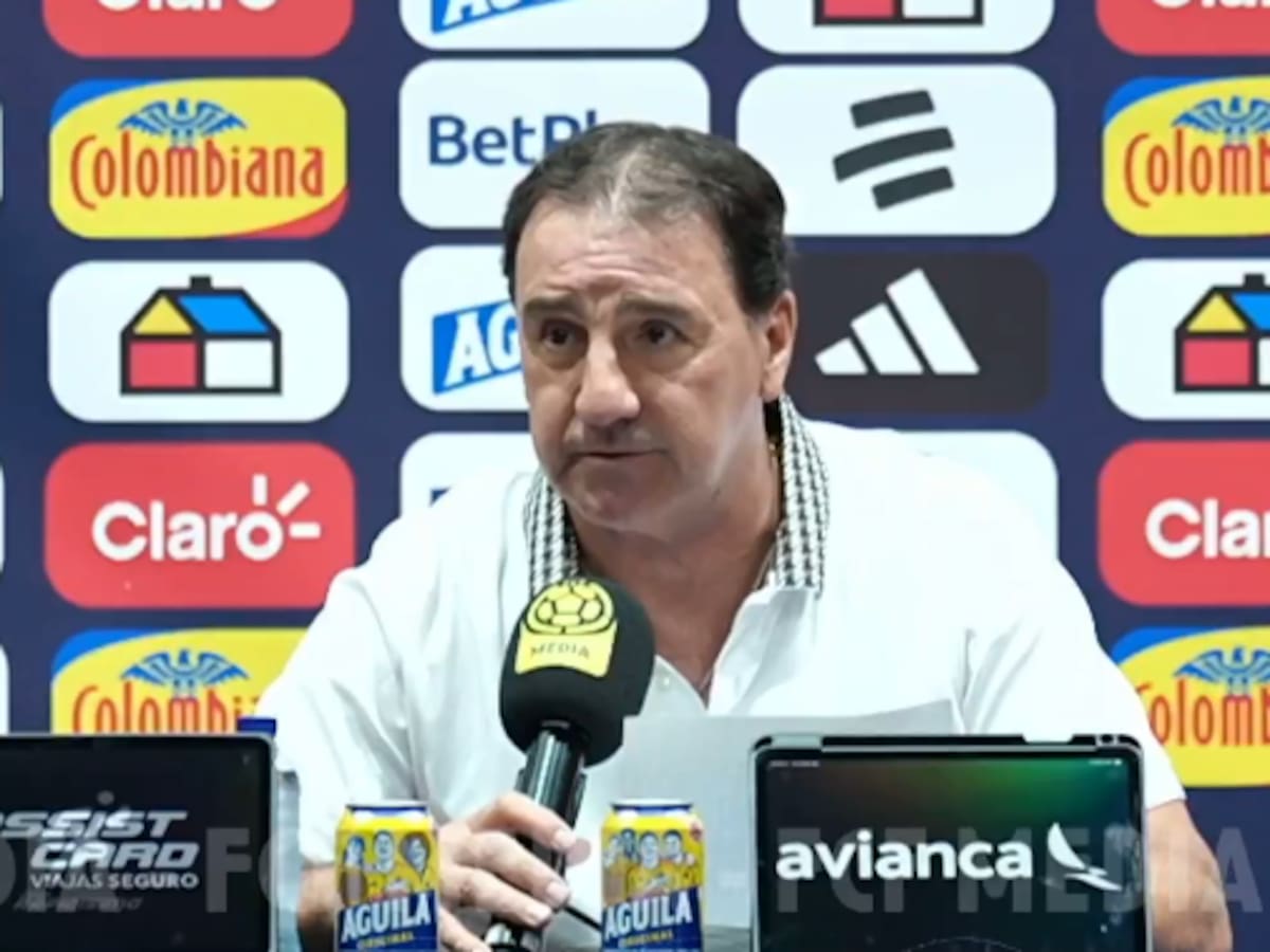“Fue muy duro llamarlo”: Lorenzo explicó la ausencia de Santos Borré