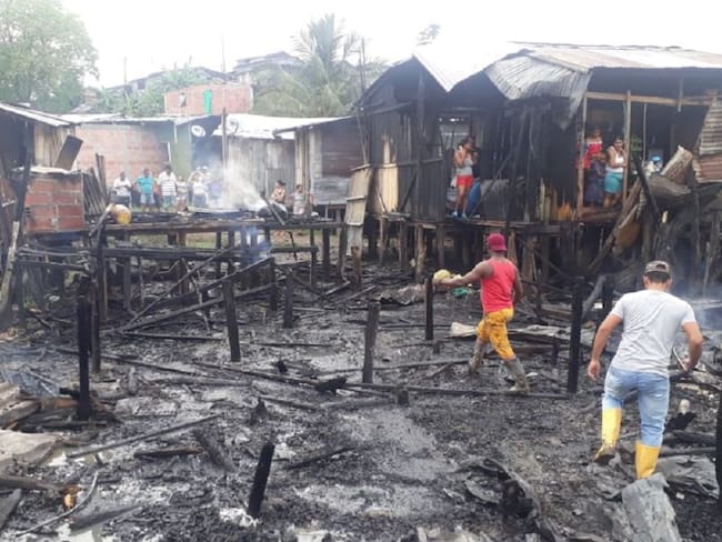 En Puerto Boyacá un incendio deja 15 viviendas incineradas