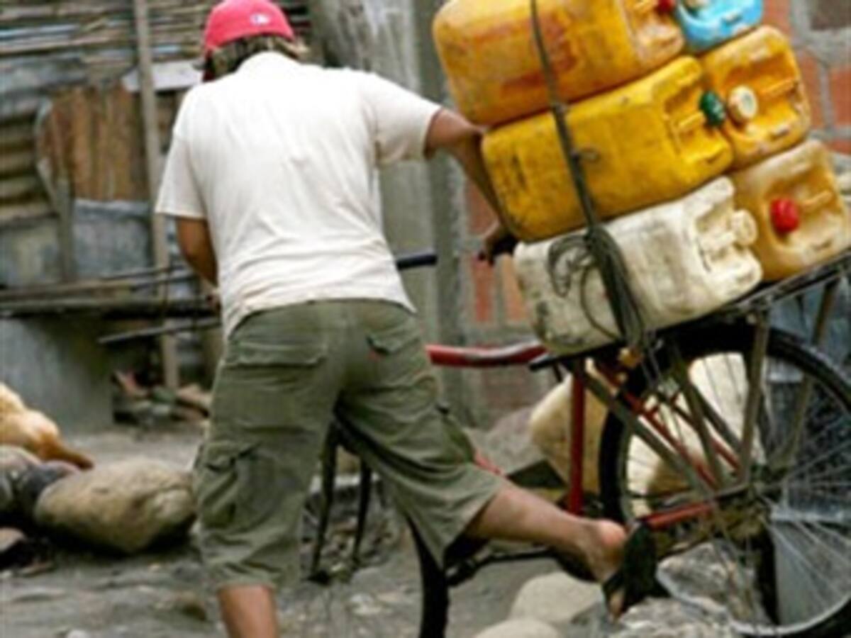 Contrabando de gasolina, más rentable que el narcotráfico según la DIAN