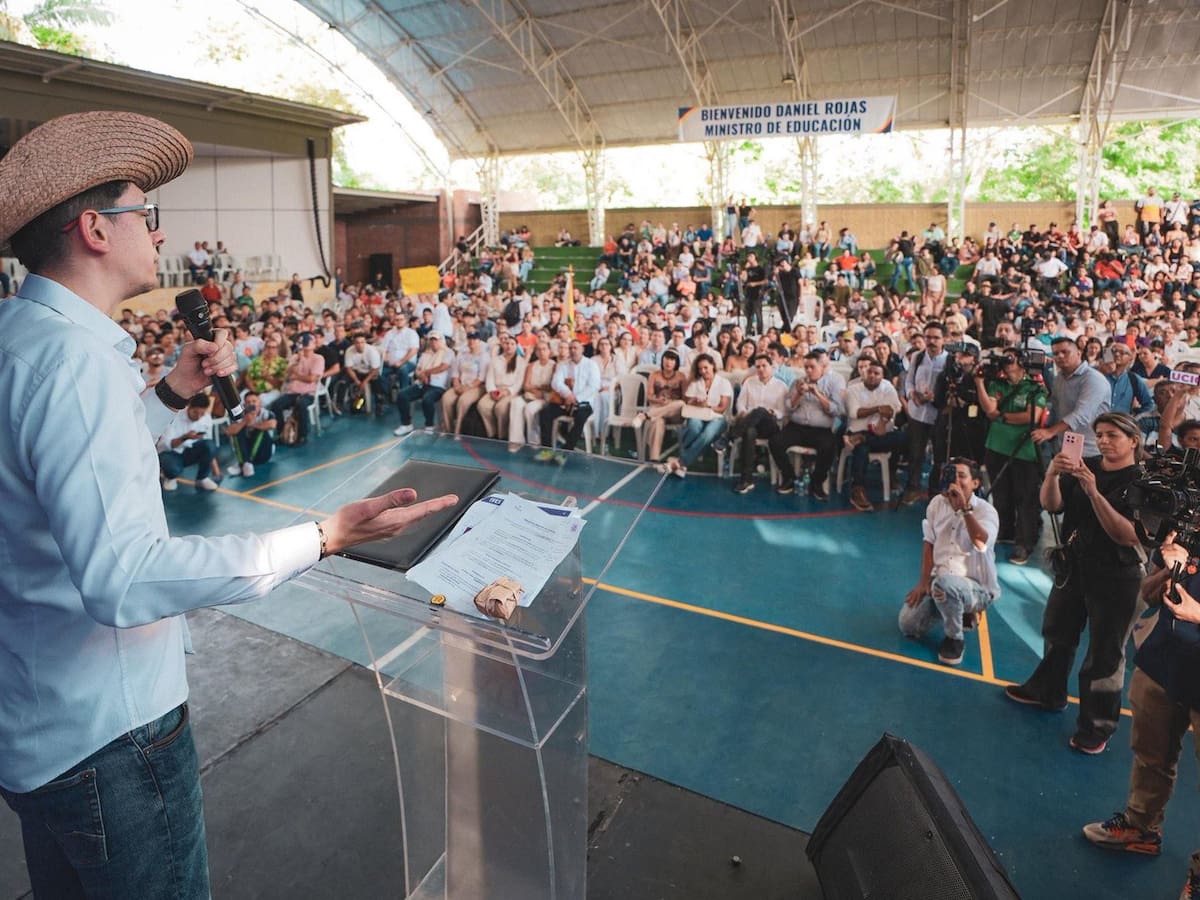 Ministro de Educación solicita reunión con Germán Ávila para evaluar impuestos sobre el patrimonio