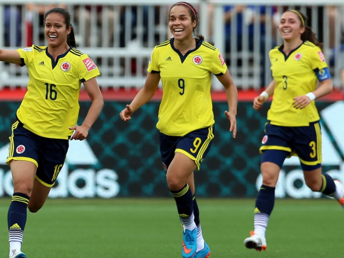 Debate "¿En el fútbol deben ganar igual las mujeres que los hombres?
