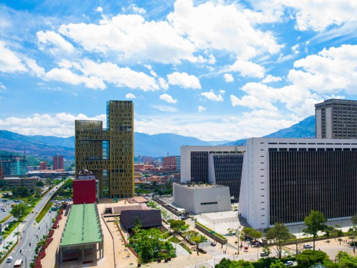 “Las medidas de Minsalud no aplicarán en Medellín”: Quintero