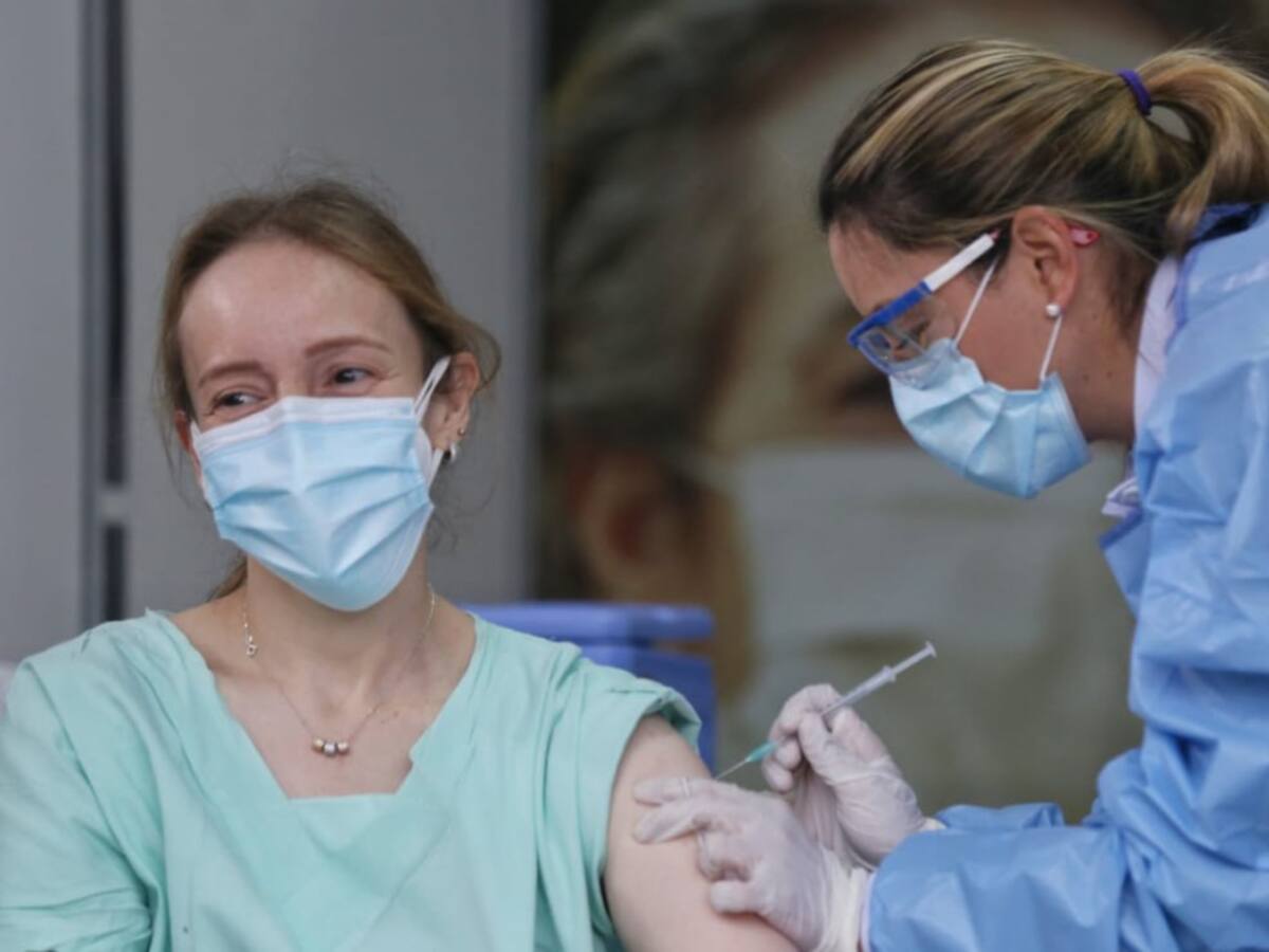 El siete de marzo llegarán 2 millones de vacunas Sinovac a Colombia