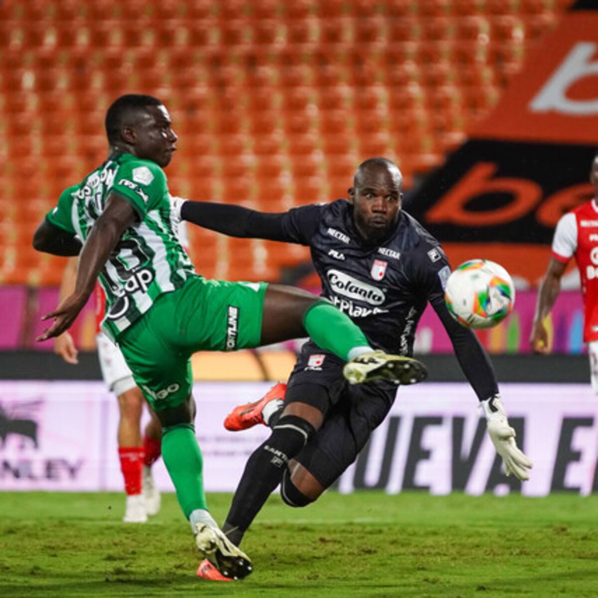 Nacional y Santa Fe, a cuadrangulares tras empatar en el Atanasio Girardot