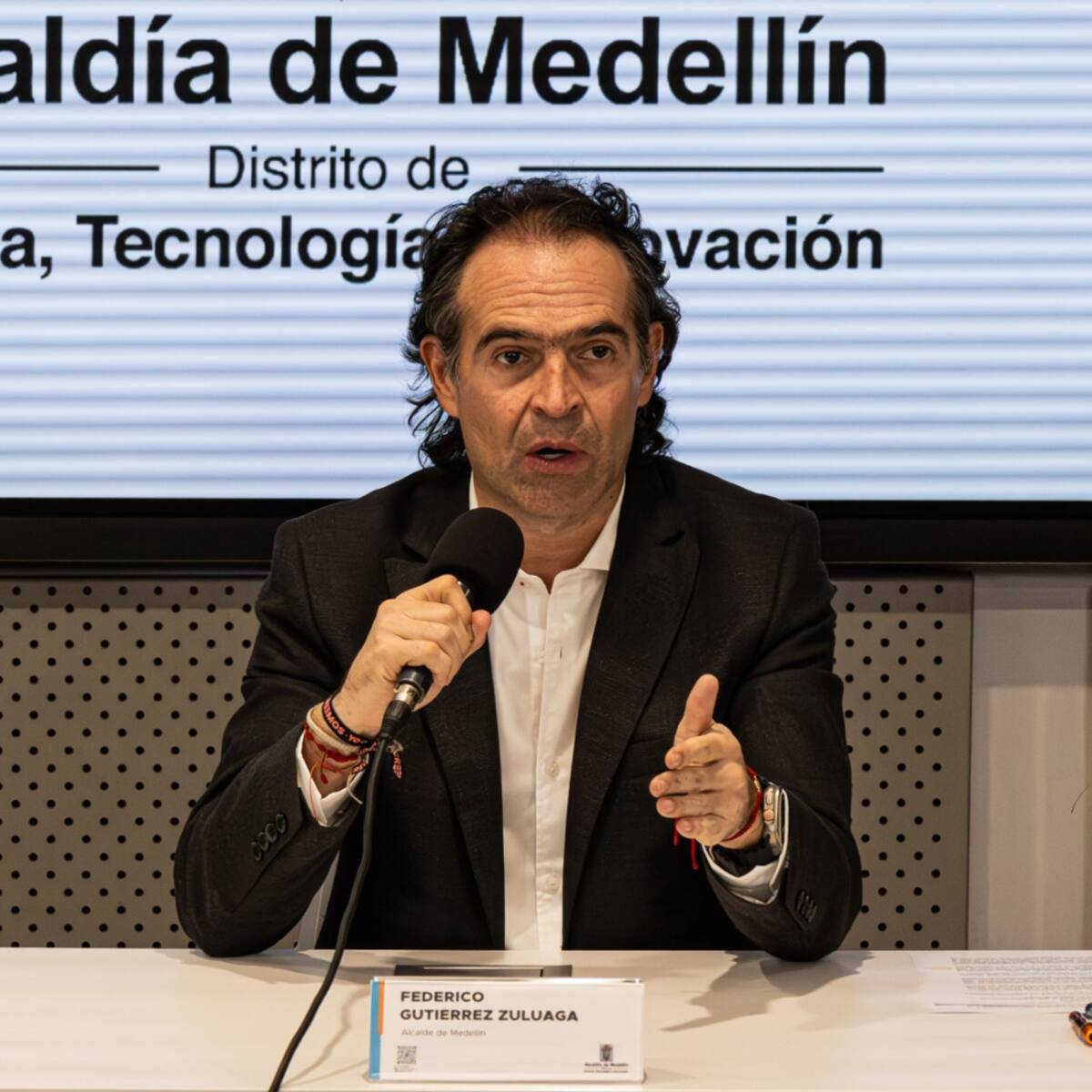 Ordenan cinco días de arresto al alcalde de Medellín, Federico Gutiérrez por desacato