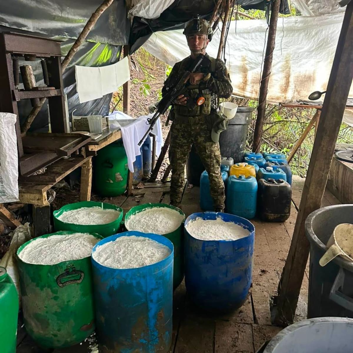 El Ejército le destruyó un laboratorio de cocaína al Clan del Golfo; producía una tonelada al mes