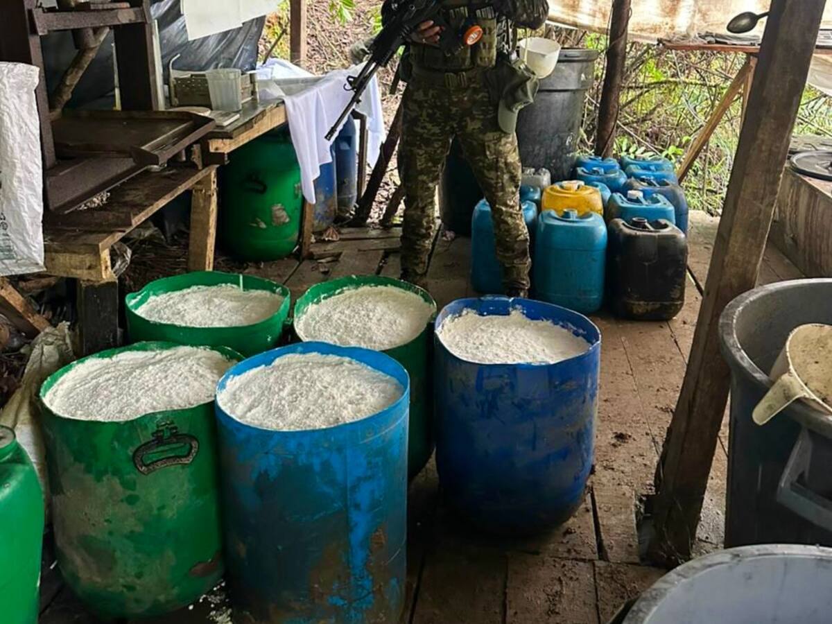 El Ejército le destruyó un laboratorio de cocaína al Clan del Golfo; producía una tonelada al mes
