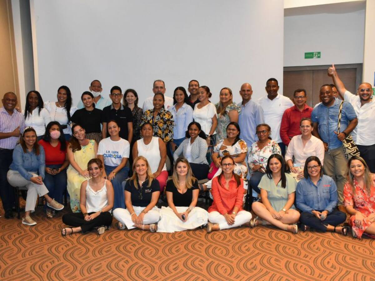 Escuela de Liderazgo Público, ganadora en Premios RECLA 2022