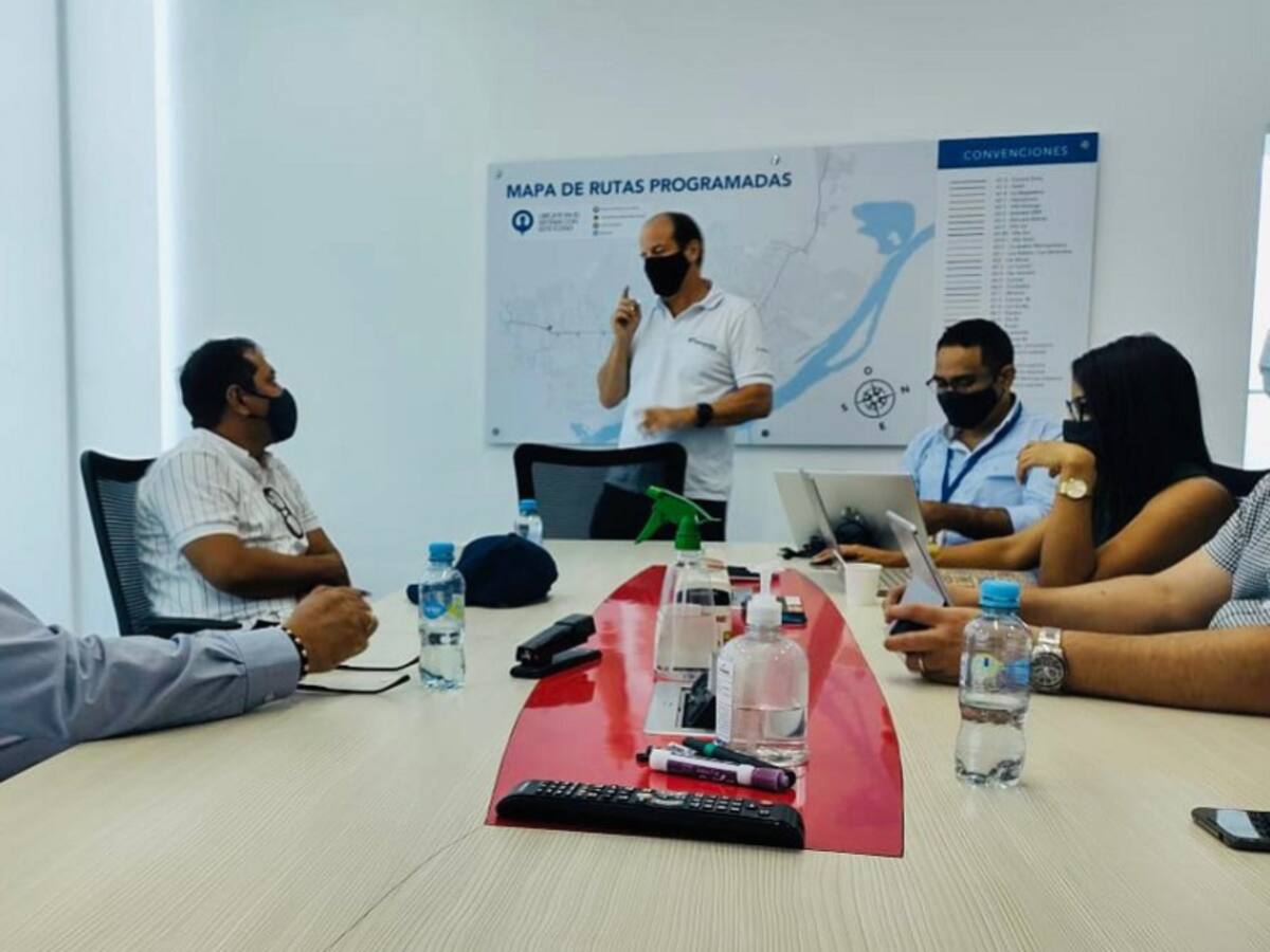 Funcionarios de la Procuraduría visitaron oficinas de Transmetro
