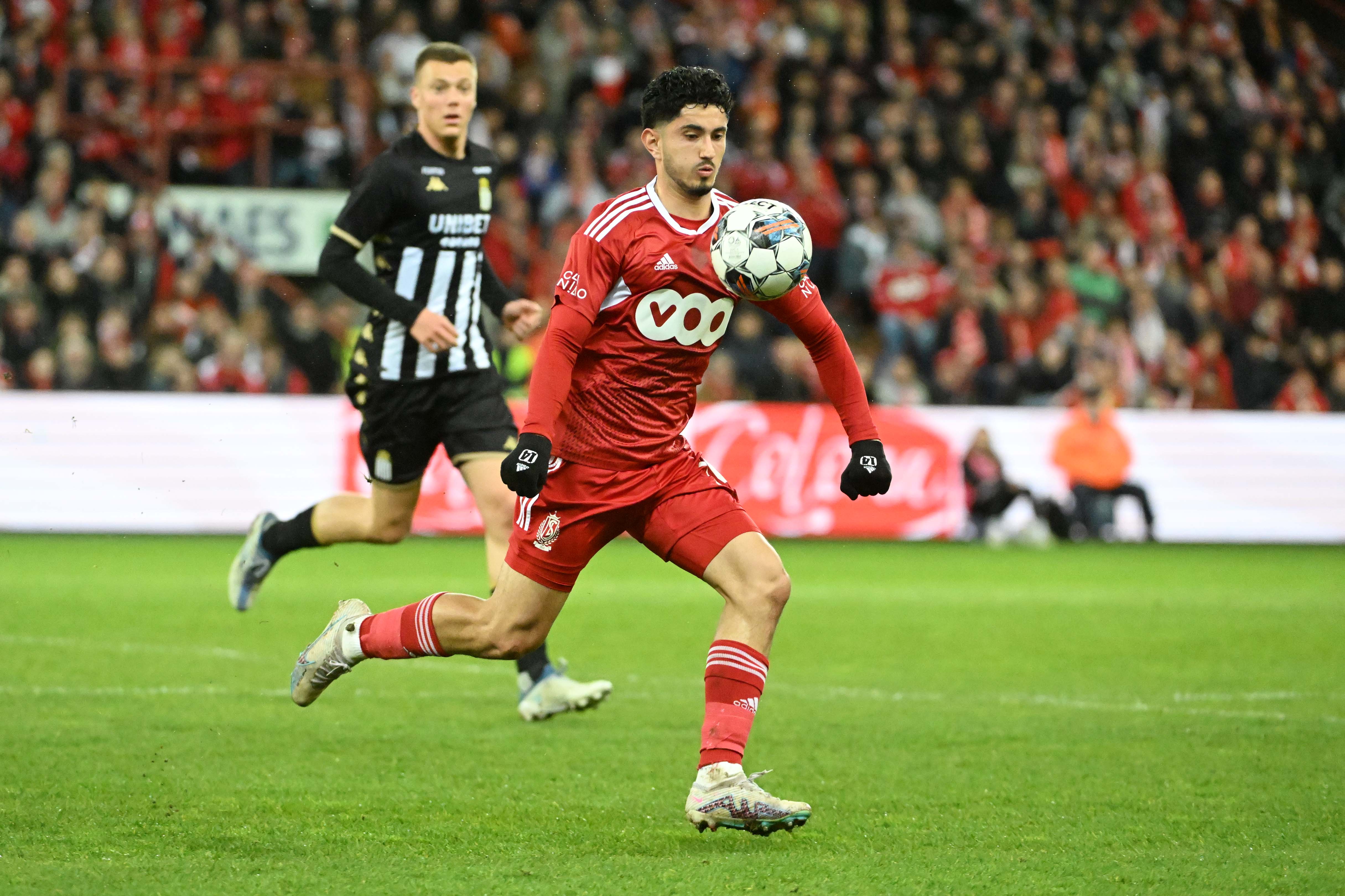 Steven Alzate con el Standard Lieja la pasada temporada. (Photo by Isosport/MB Media/Getty Images)
