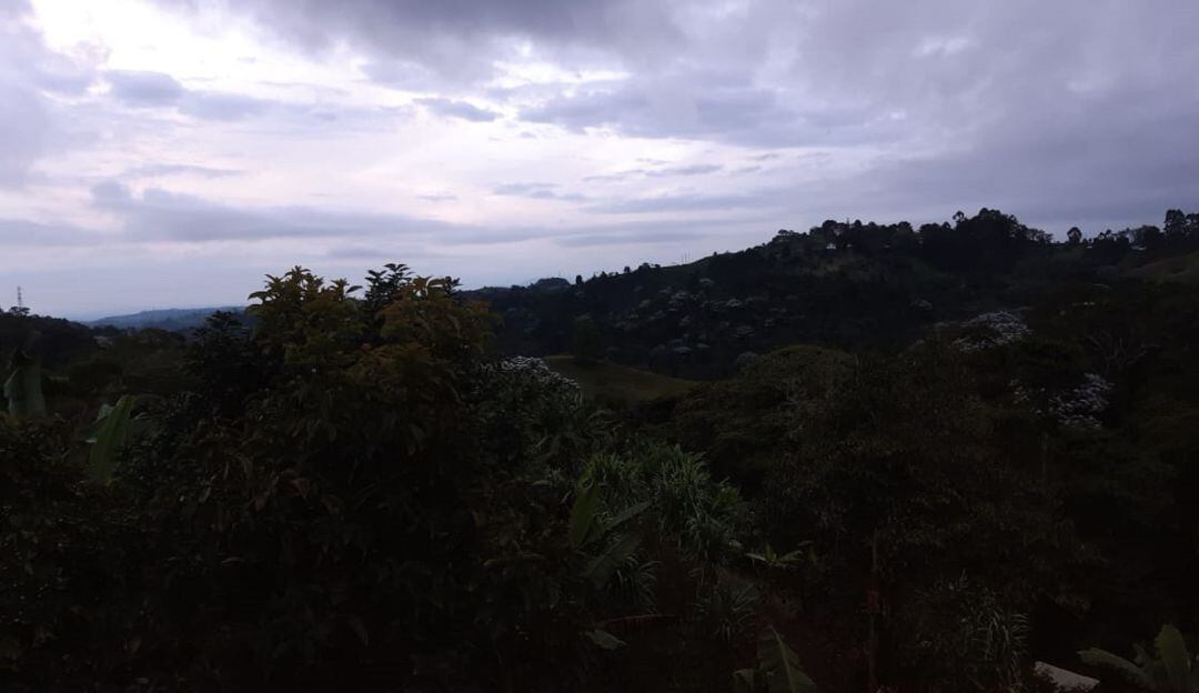 Hermoso paisaje desde el municipio de Filandia, Quindío, al fondo Barbas Bremen