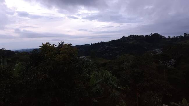 Hermoso paisaje desde el municipio de Filandia, Quindío, al fondo Barbas Bremen