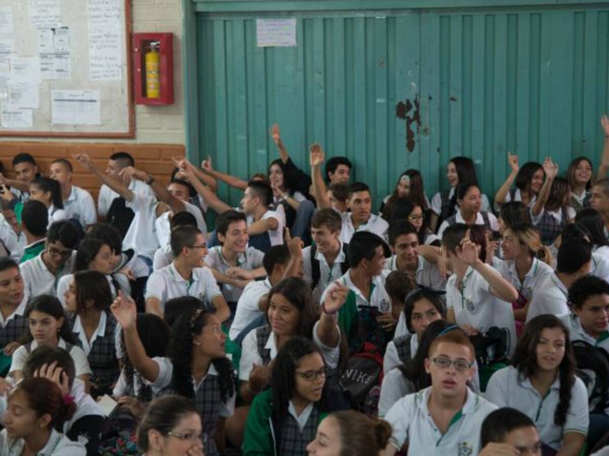 Más de 750 mil estudiantes reciben comida de buena calidad: Distrito