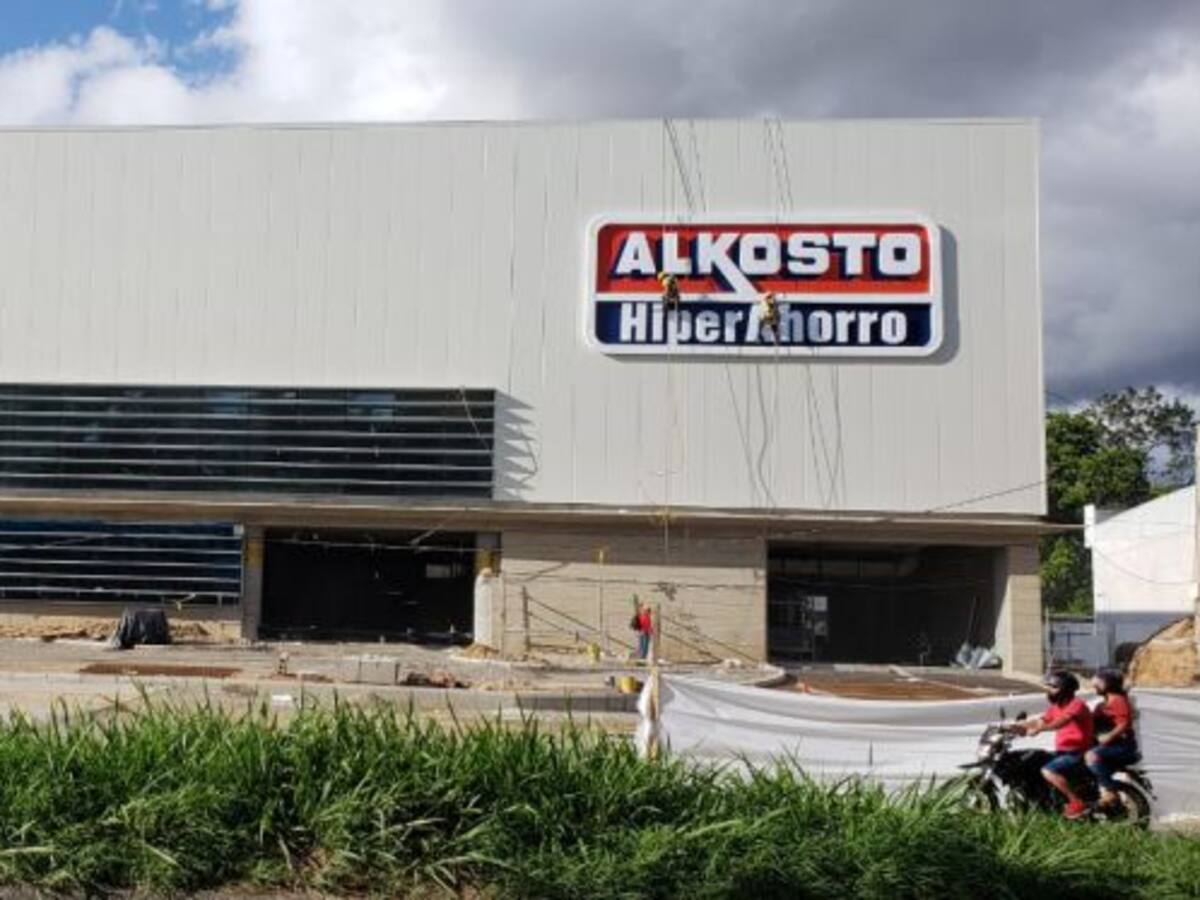 Otro hipermercado llega al anillo vial