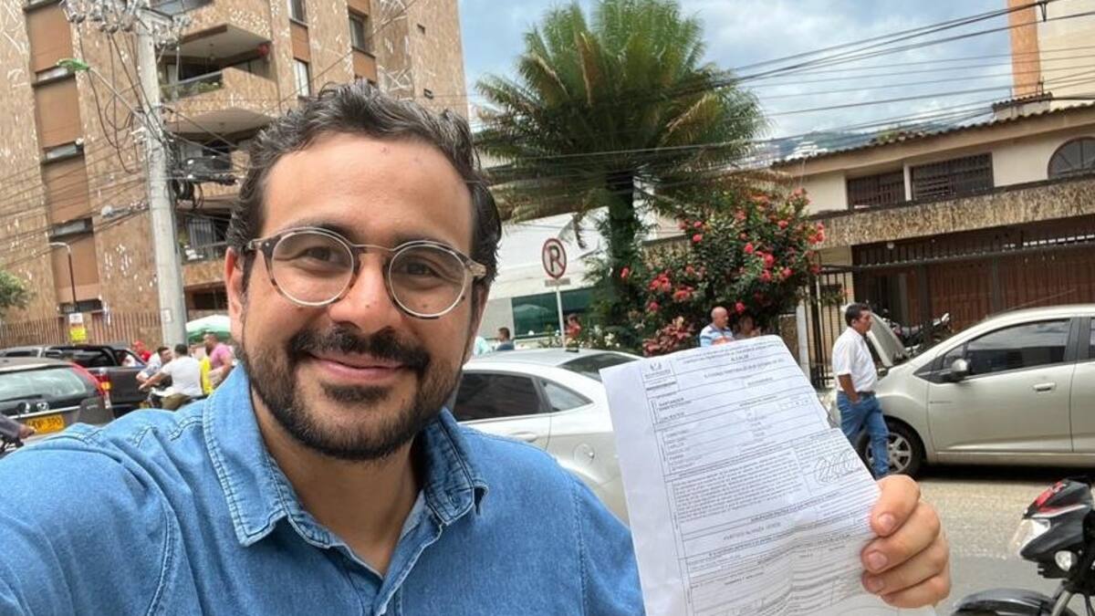 Concejal Carlos Parra presentó renuncia a su curul para que sus electores la aprueban