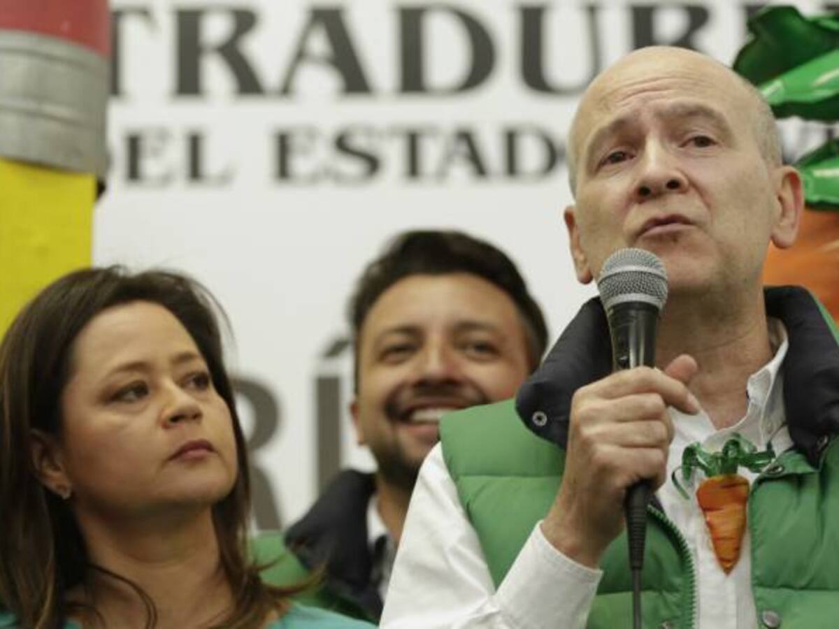 Carlos Vicente de Roux renuncia a su candidatura para la Alcaldía de Bogotá