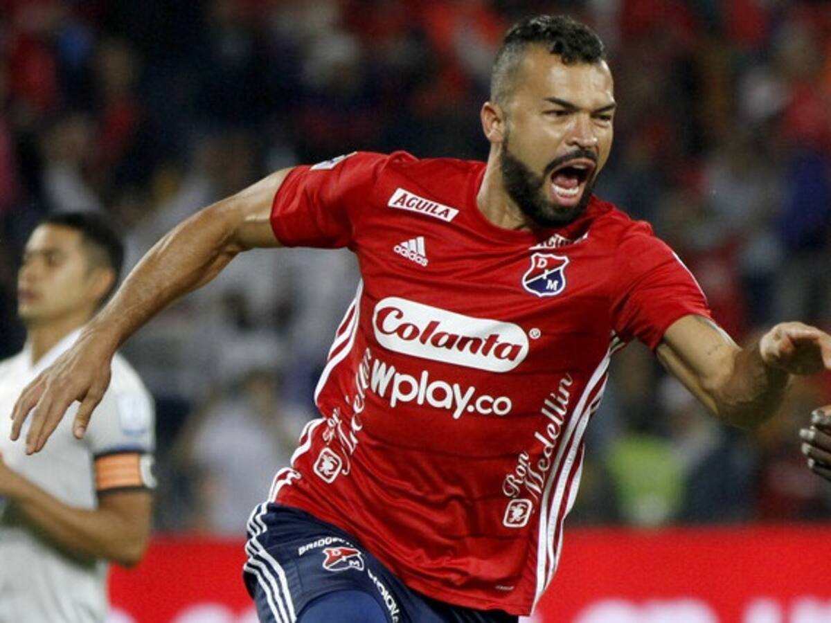 Andrés Cadavid firma por sorprendente equipo del fútbol colombiano