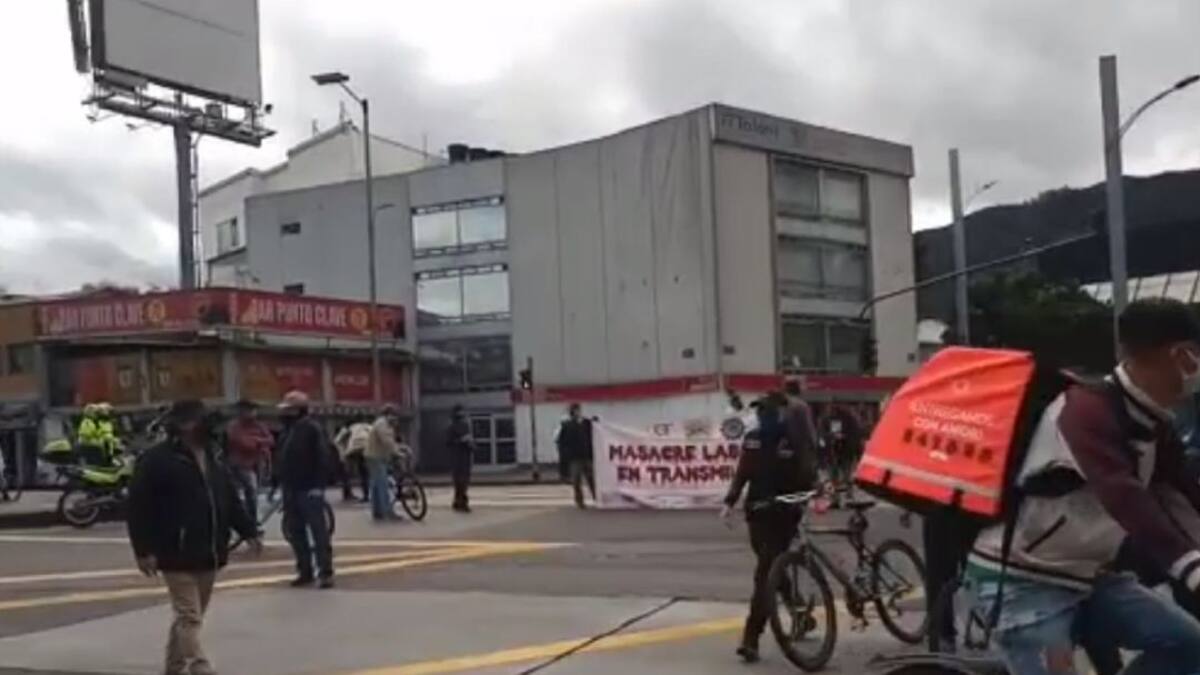 Transmilenio dice que manifestantes no tienen relación con la compañía