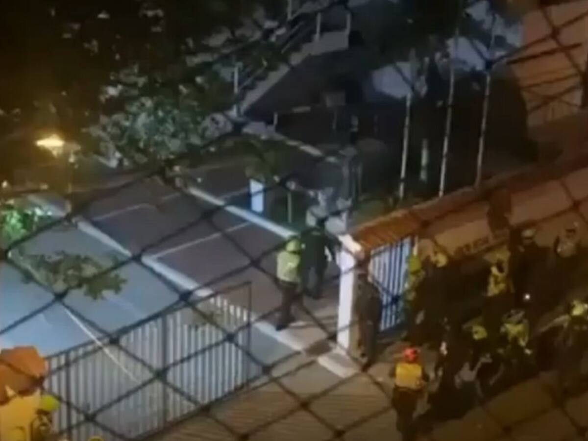 A tiros se enfrentaron auxiliares de policía y patrulleros en Cartagena