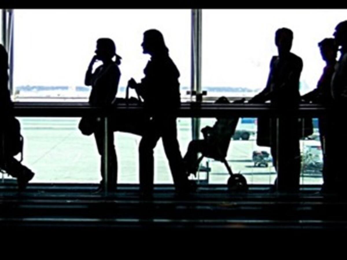 Los venezolanos viajan cada vez menos al extranjero por falta de divisas