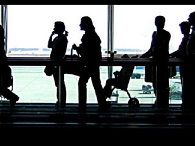 Los venezolanos viajan cada vez menos al extranjero por falta de divisas